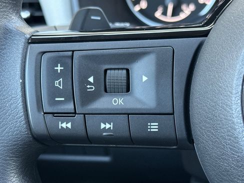 Used 2023 Nissan Rogue SV FWD image 26