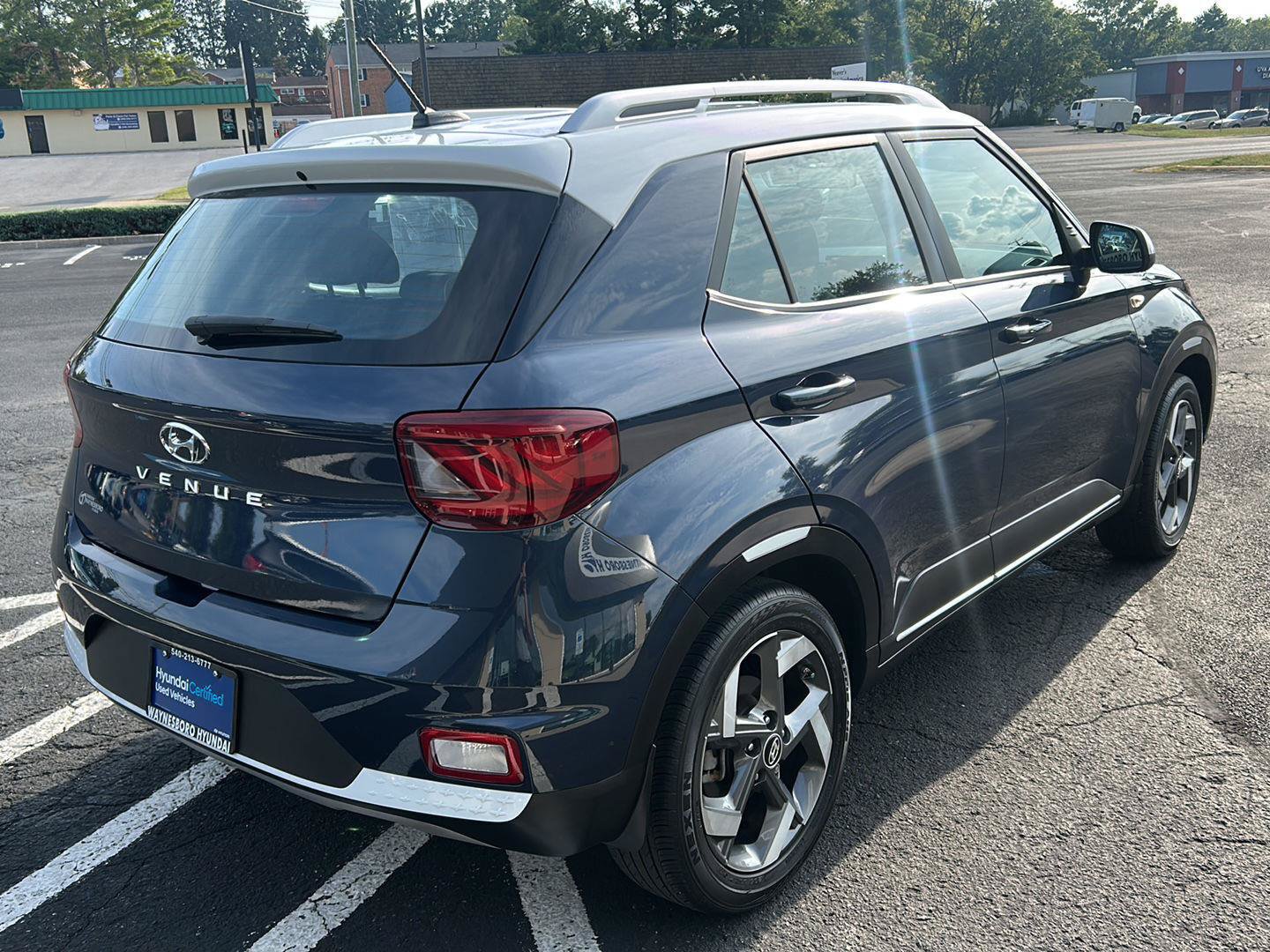 Certified 2024 Hyundai Venue Limited FWD image 8