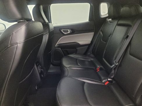 Used 2025 Jeep Compass Limited AWD/4WD image 18