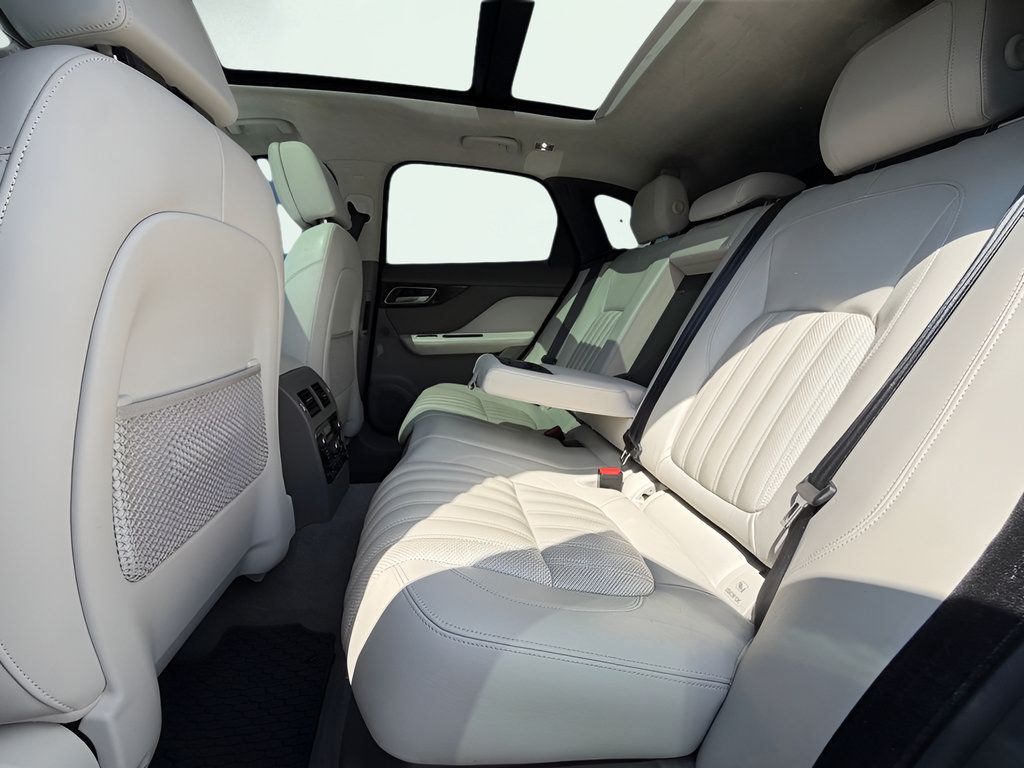 Used 2019 Jaguar F-PACE Portfolio AWD/4WD image 21