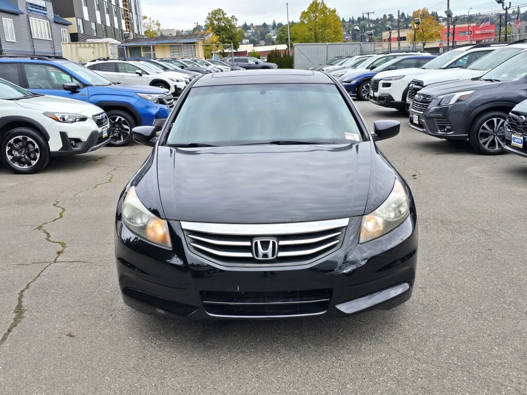 Used 2011 Honda Accord EX-L image 2