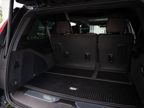 Used 2023 Cadillac Escalade ESV V w/ LPO, ONYX Package AWD/4WD image 52