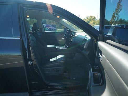 Used 2023 Nissan Pathfinder SL image 20