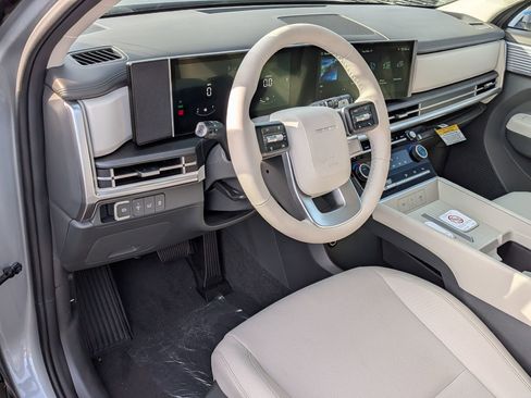 New 2026 Hyundai Santa Fe SE image 8