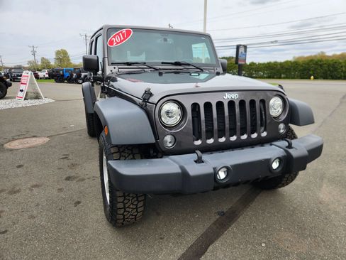 Used 2017 Jeep Wrangler Unlimited Sport w/ Quick Order Package 24S AWD/4WD image 25