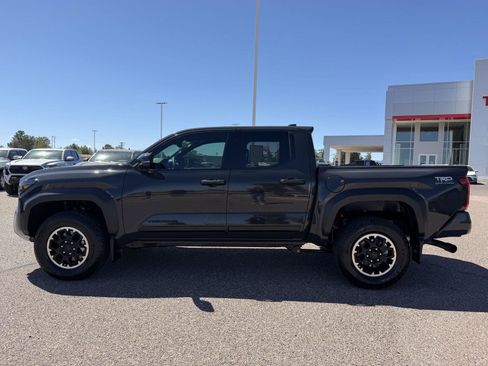 Certified 2025 Toyota Tacoma TRD Off-Road w/ TRD Off Road Upgrade Package AWD/4WD image 3