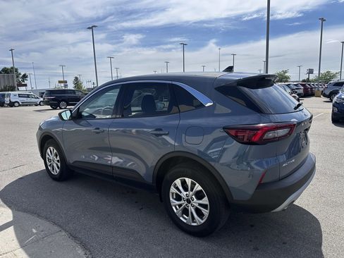 Used 2023 Ford Escape Active w/ Tech Pack #1 AWD/4WD image 3