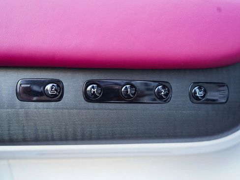 Used 2026 Rolls-Royce Cullinan image 42