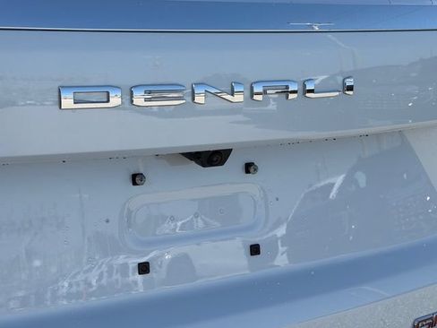 New 2026 GMC Yukon Denali AWD/4WD image 9