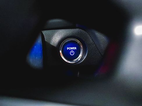 Used 2022 Toyota RAV4 XLE Premium image 27