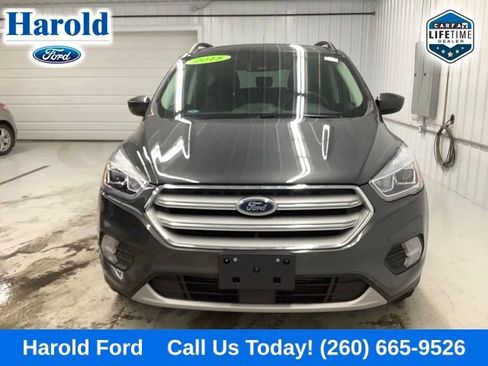 Used 2018 Ford Escape SEL w/ Canadian Touring Package image 2