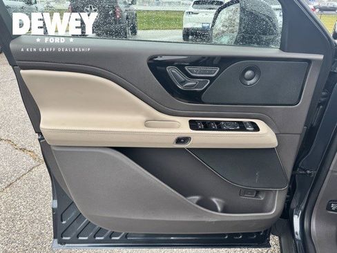 Used 2021 Lincoln Aviator Reserve w/ Equipment Group 201A image 10