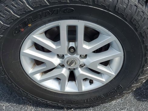 Used 2017 Nissan Frontier SV image 7