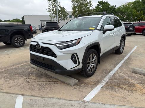 Used 2023 Toyota RAV4 XLE Premium image 2