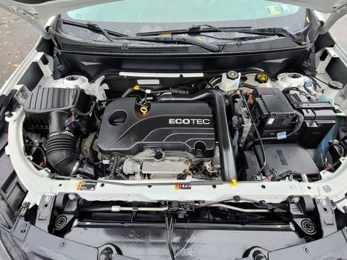 Used 2021 Chevrolet Equinox LS image 17