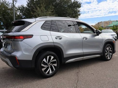 Certified 2025 Volkswagen Tiguan S image 8