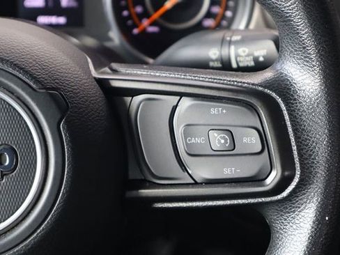 Used 2020 Jeep Gladiator Sport image 24