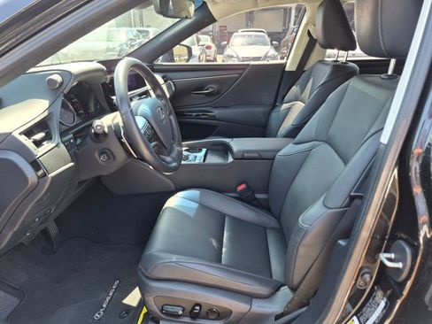 Used 2025 Lexus ES 350 w/ Premium Package FWD image 17