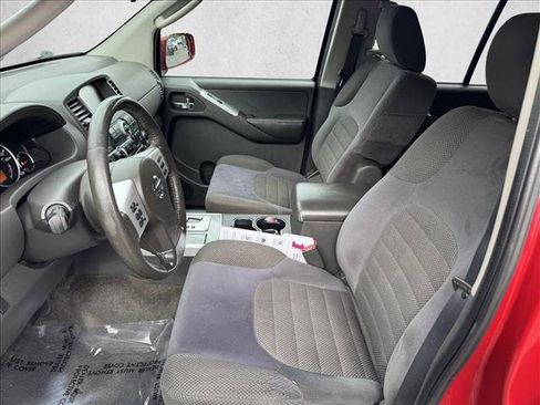 Used 2010 Nissan Pathfinder SE AWD/4WD image 10