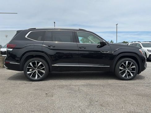 New 2026 Volkswagen Atlas SEL Premium R-Line AWD/4WD image 2