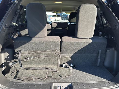 Used 2024 Mitsubishi Outlander ES image 27