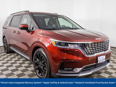 Used 2023 Kia Carnival SX image 11