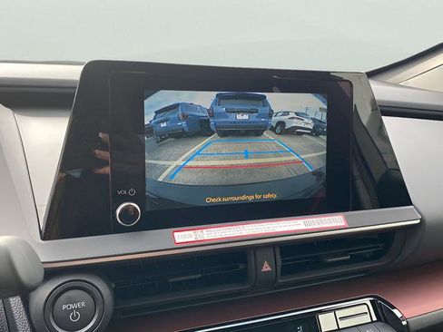 New 2026 Toyota Prius Plug-In Hybrid FWD image 23