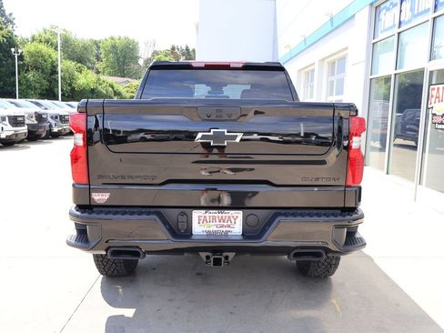 New 2026 Chevrolet Silverado 1500 Custom Trail Boss w/ Midnight Edition AWD/4WD image 9