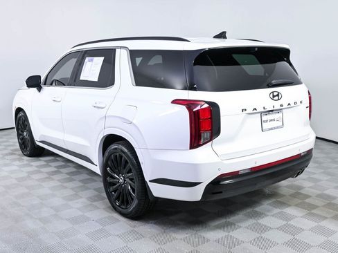 Used 2024 Hyundai Palisade Calligraphy AWD/4WD image 3