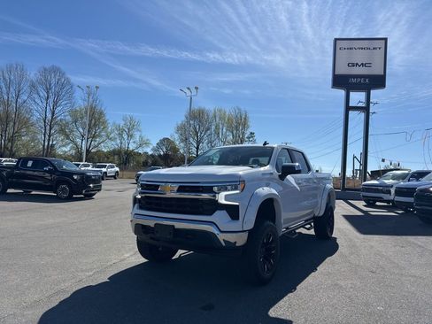 Used 2025 Chevrolet Silverado 1500 LT w/ Work Truck Package AWD/4WD image 2