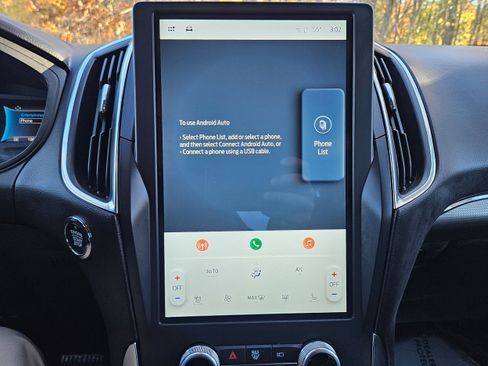 Certified 2024 Ford Edge Titanium image 18