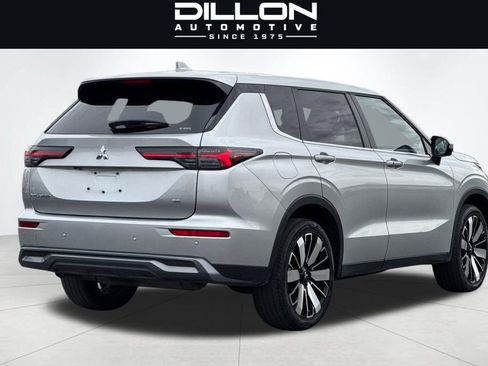 Used 2025 Mitsubishi Outlander SE AWD/4WD image 4