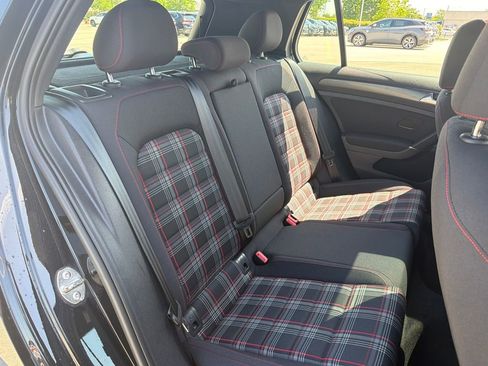 Used 2018 Volkswagen GTI SE FWD image 26