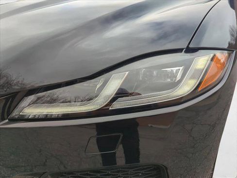 New 2025 Jaguar F-PACE R-Dynamic S image 2