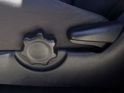 Used 2019 Toyota Tacoma TRD Off-Road AWD/4WD image 26