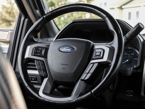 Used 2022 Ford F350 Platinum w/ FX4 Off-Road Package image 15