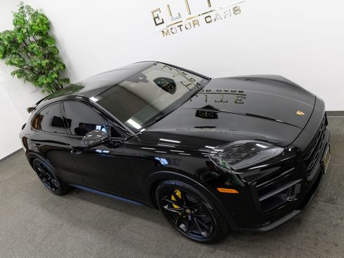 Used 2024 Porsche Cayenne Turbo GT AWD/4WD image 27