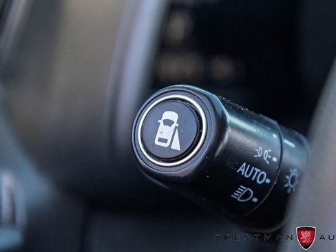 Used 2018 Honda Fit EX image 30