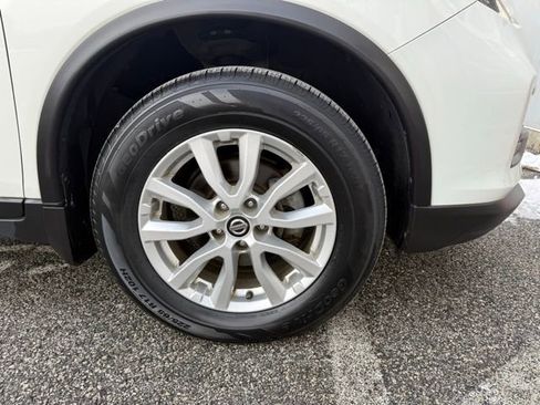 Used 2020 Nissan Rogue S w/ Special Edition Package image 13