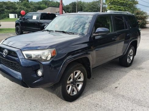 Used 2018 Toyota 4Runner SR5 AWD/4WD image 1