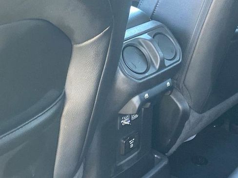 Used 2023 Jeep Wrangler Unlimited Sahara w/ Cold Weather Group image 18