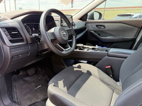 Used 2023 Nissan Rogue S FWD image 10