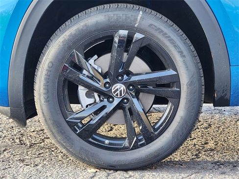 New 2025 Volkswagen Atlas Cross Sport SEL R-Line image 10