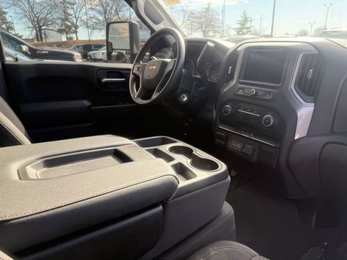 Used 2022 Chevrolet Silverado 2500 Custom w/ Gooseneck/5TH Wheel Package image 6