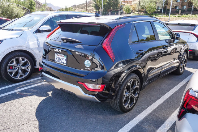 Certified 2023 Kia Niro EX Touring FWD image 12