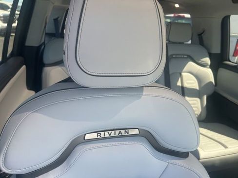 Used 2023 Rivian R1S Adventure image 22