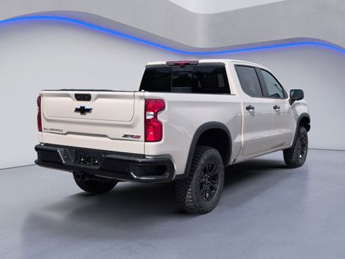 New 2026 Chevrolet Silverado 1500 ZR2 AWD/4WD image 3