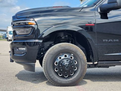 New 2026 RAM 3500 Limited image 5