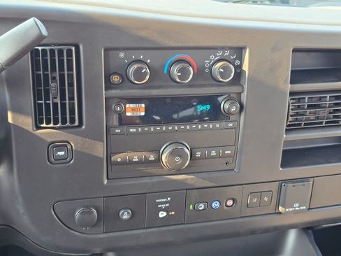 New 2026 GMC Savana 3500 LT w/ LT Preferred Equipment Group RWD image 13