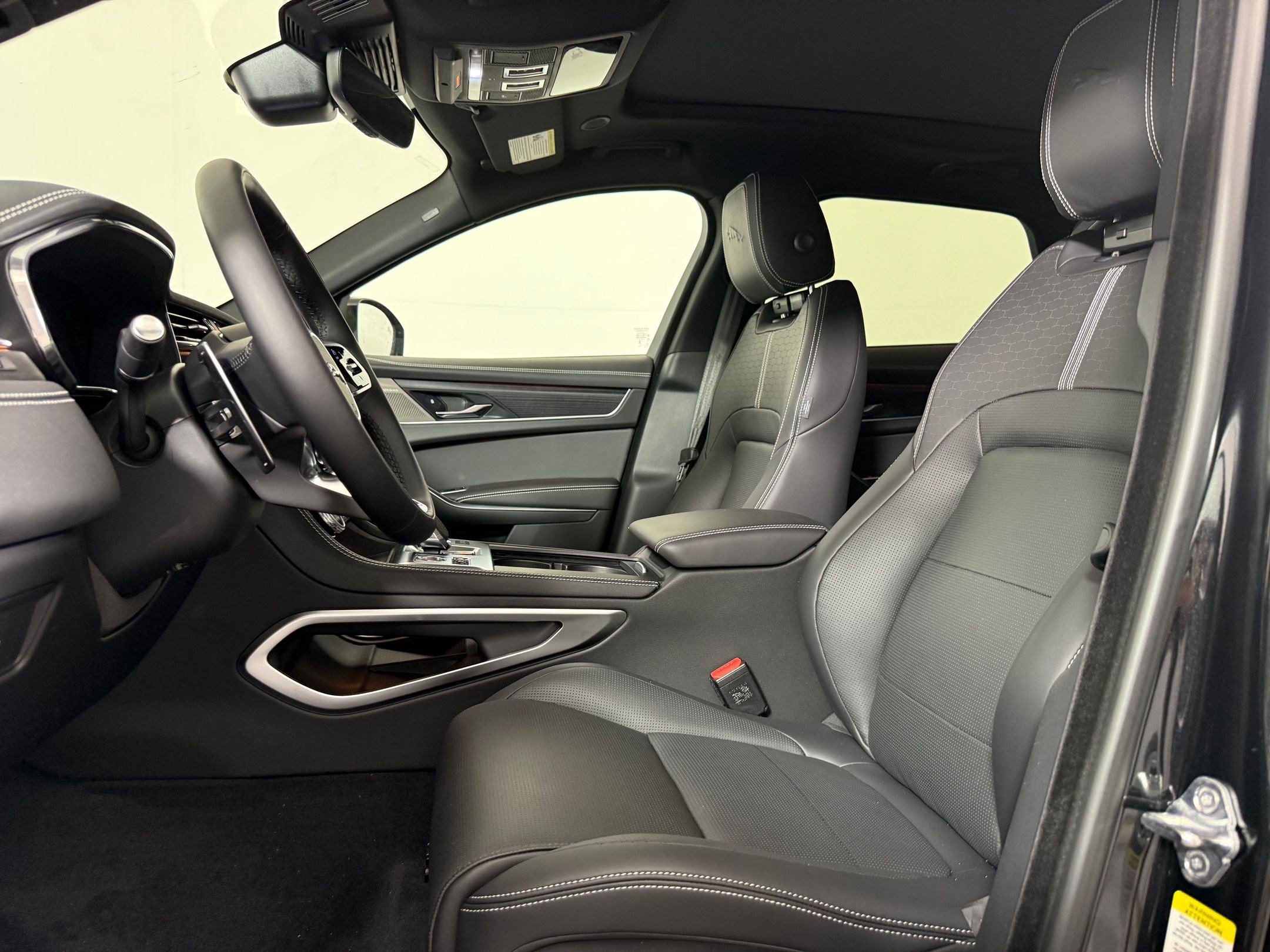 New 2026 Jaguar F-PACE R-Dynamic S AWD/4WD image 5